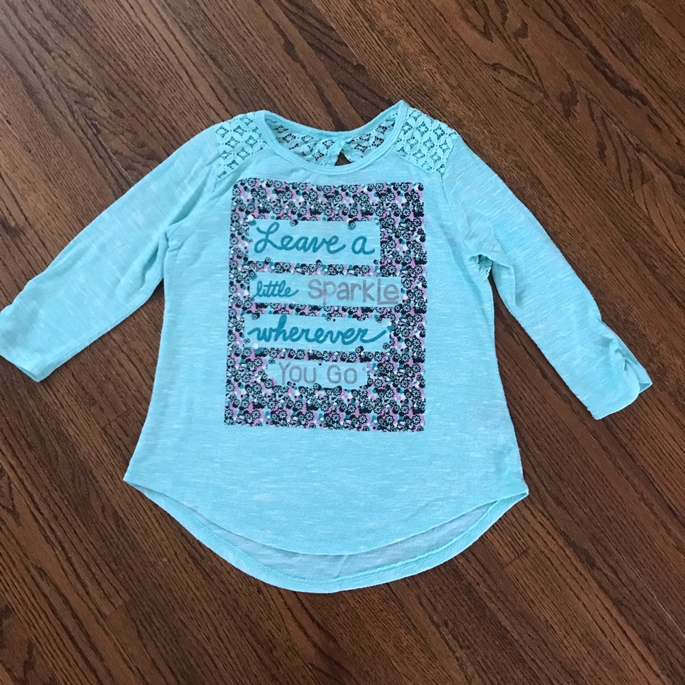🌸5 for $25: Arizona Jean Company top with lacy back
